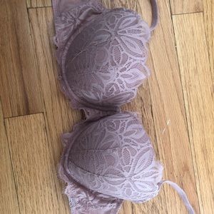 Pink/Mauve Victoria’s Secret lace push-up bra